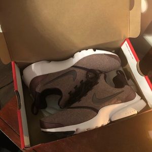 Nike Prestos